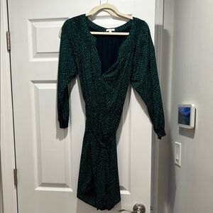 Elegant Green Patterned Dress